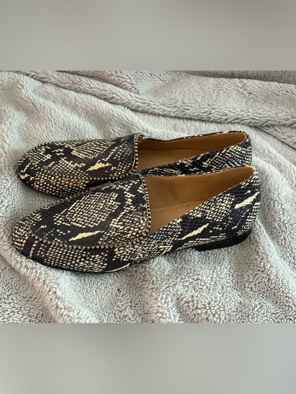 NEW COACH SIZE 7 Snake Print Loafers in Black and Cream